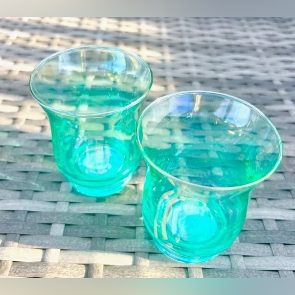 Green Pearlescent Glass Votive Tea Light Candle Holder Set FREE CANDLES!​​ - Picture 4 of 7